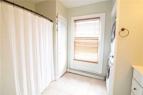 Bath - 17 West St #A3, Westerly, RI 02891 photo 2 of 5