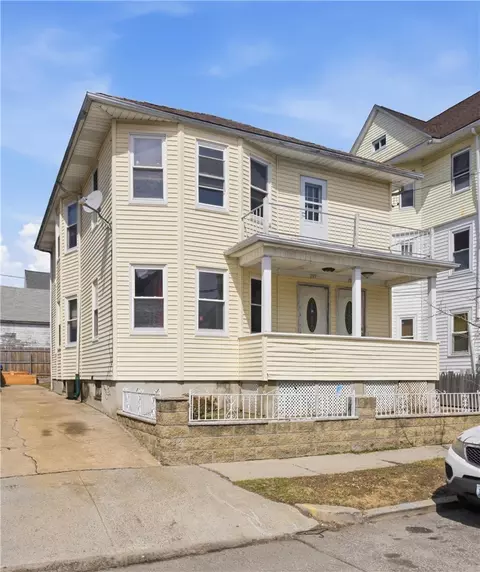 297 Vermont Ave, Providence, RI 02905