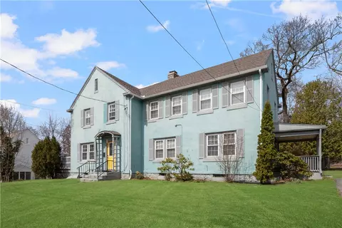 482 Providence St, West Warwick, RI 02893