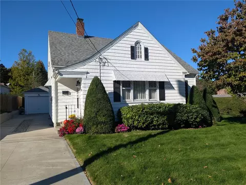 10 Bellevue Ave, North Providence, RI 02911