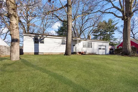 130 Brentwood Ave, Warwick, RI 02886