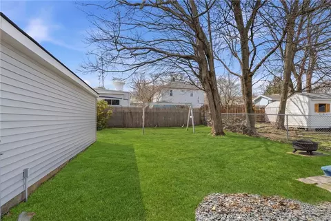 Exterior - 128 Cleveland St, Woonsocket, RI 02895 photo 4 of 6