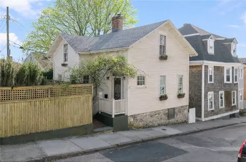 51 William St, Newport, RI 02840