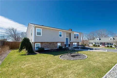 58 Schofield St, West Warwick, RI 02893