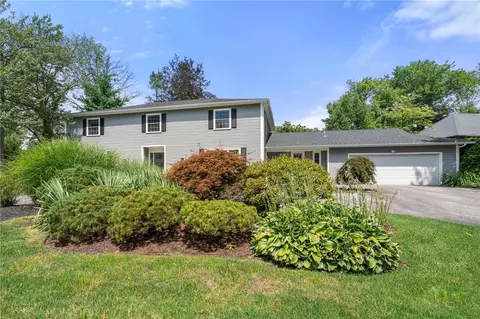 145 E Hill Dr, Cranston, RI 02920
