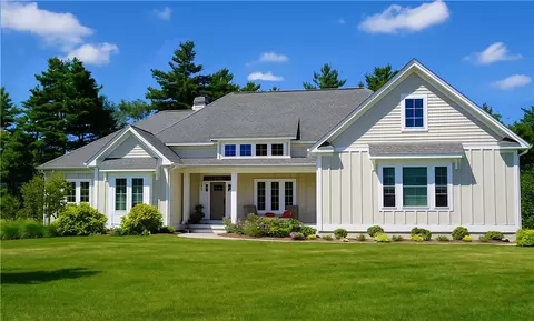 03 Carrs Ln, North Kingstown, RI 02852