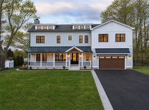 980 Green End Avenue Ave, Middletown, RI 02842
