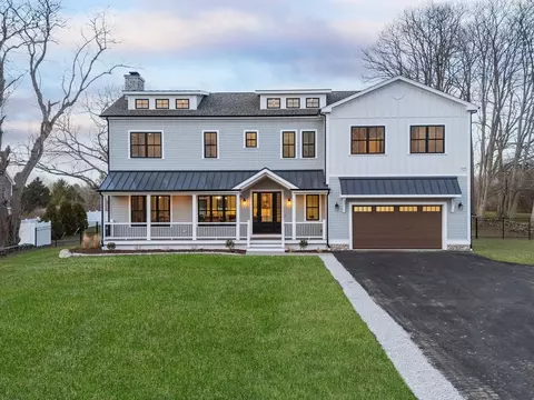 980 Green End Avenue Ave, Middletown, RI 02842