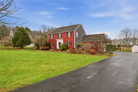 23 W Passage Dr, Portsmouth, RI 02871