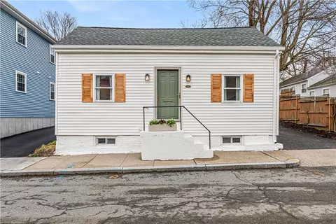 27 Padelford St, Providence, RI 02906