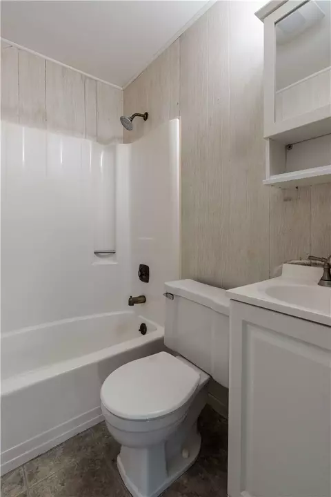Bath - 16 Rabbit Run, Westerly, RI 02891 photo 1 of 2