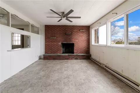Living - 16 Rabbit Run, Westerly, RI 02891 photo 1 of 5