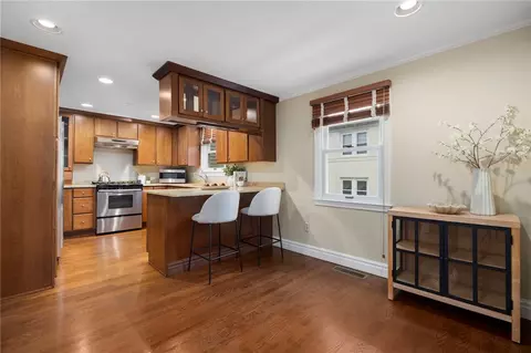 22 Miles Ave #8, Providence, RI 02906