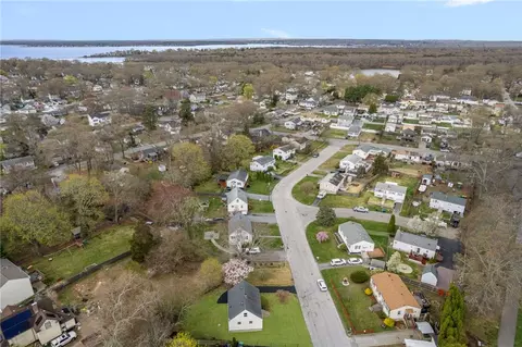 View/Area - 26 Limestone Rd, Warwick, RI 02889 photo 2 of 6