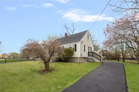 Exterior - 26 Limestone Rd, Warwick, RI 02889 photo 7 of 12