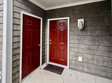 70 Turner St #E-5, Warwick, RI 02886