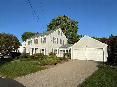 7 Beech Tree Rd, Rumford, RI 02916