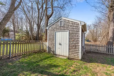 Exterior - 32 Overhill Rd, Warren, RI 02885 photo 6 of 8