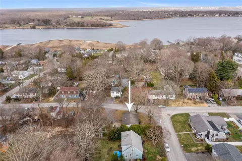 View/Area - 32 Overhill Rd, Warren, RI 02885 photo 2 of 4