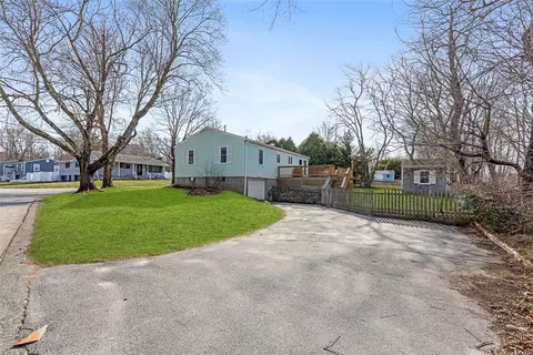 Exterior - 32 Overhill Rd, Warren, RI 02885 photo 3 of 8