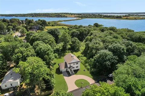 9 Spring St, Jamestown, RI 02835