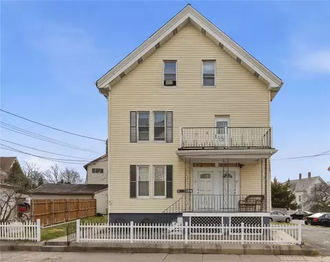 35 Allen Ave, Pawtucket, RI 02860