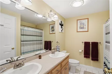 Bath - 272 Cass Ave #3, Woonsocket, RI 02895 photo 3 of 8