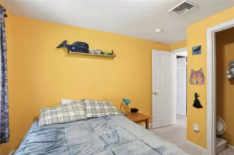 Bedroom - 272 Cass Ave #3, Woonsocket, RI 02895 photo 3 of 11