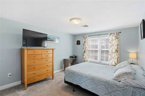 Bedroom - 272 Cass Ave #3, Woonsocket, RI 02895 photo 7 of 11
