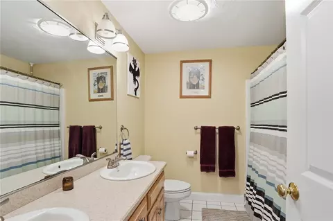 Bath - 272 Cass Ave #3, Woonsocket, RI 02895 photo 4 of 8