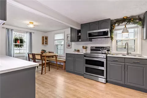 Kitchen - 48 Rowe Ave, Warwick, RI 02889 photo 4 of 6