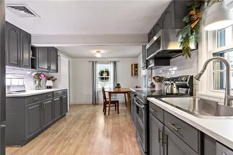 Kitchen - 48 Rowe Ave, Warwick, RI 02889 photo 2 of 6