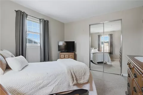 Bedroom - 191 Nimitz Rd, Woonsocket, RI 02895 photo 5 of 6
