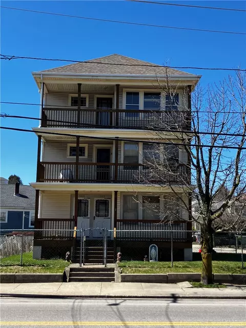 303 Webster Ave, Cranston, RI 02920