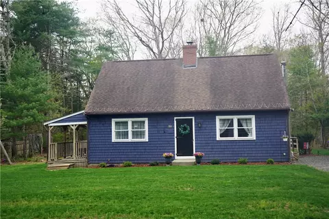 1187 S Precinct St, Taunton, MA 02718