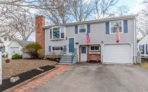 185 Parkside Ave, Pawtucket, RI 02861