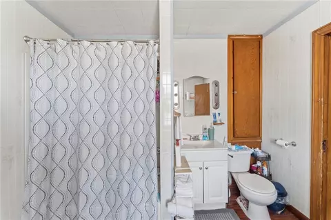 Bath - 149 Burrington St, Woonsocket, RI 02895 photo 3 of 3