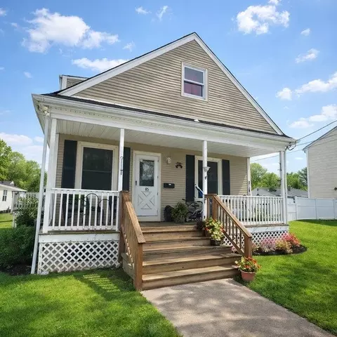 85 Vermont St, Cranston, RI 02920