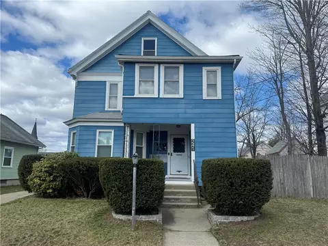 241 Woodbine St, Cranston, RI 02910