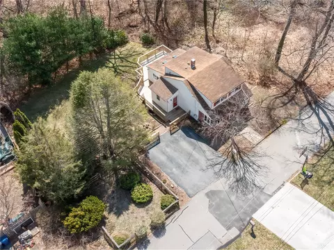 View/Area - 26 Anthony St, Warwick, RI 02886 photo 2 of 4