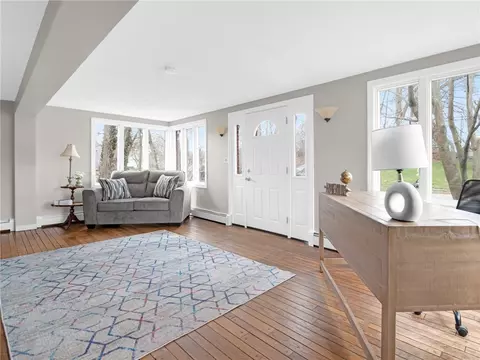 Entry Way - 26 Anthony St, Warwick, RI 02886 photo 1 of 2