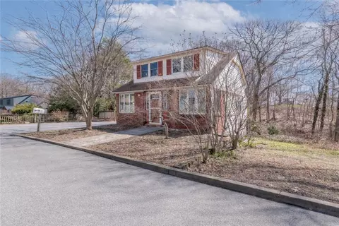 Exterior - 26 Anthony St, Warwick, RI 02886 photo 2 of 8