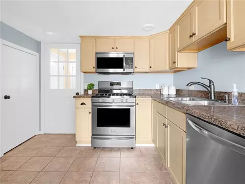 Kitchen - 26 Anthony St, Warwick, RI 02886 photo 3 of 4