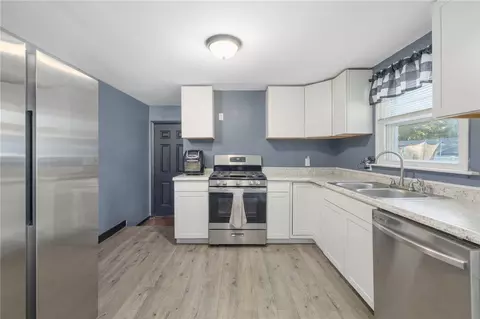 Kitchen - 74 Stephens Ave, Warwick, RI 02886 photo 2 of 2