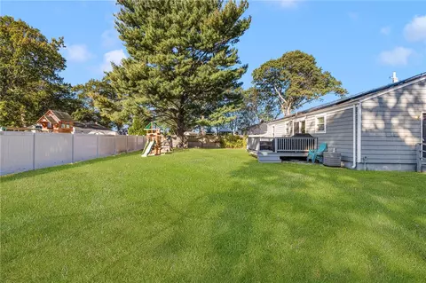 Exterior - 74 Stephens Ave, Warwick, RI 02886 photo 6 of 7