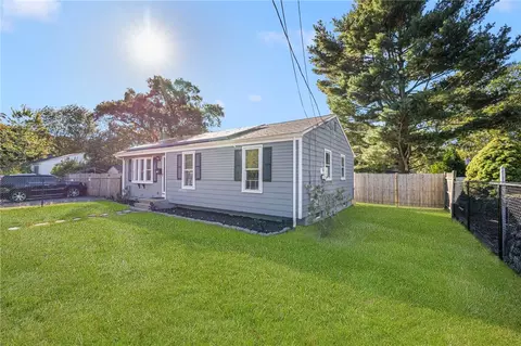 Exterior - 74 Stephens Ave, Warwick, RI 02886 photo 2 of 7