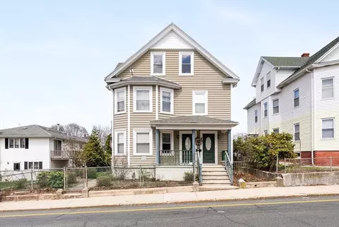 52 John St, Cumberland, RI 02864