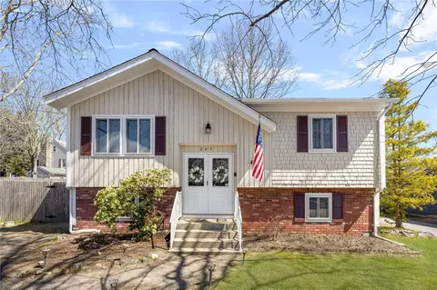 245 Trent Ave, Warwick, RI 02889