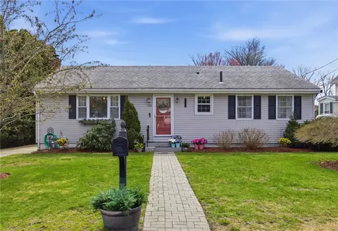 133 Friendship St, Fall River, MA 02723