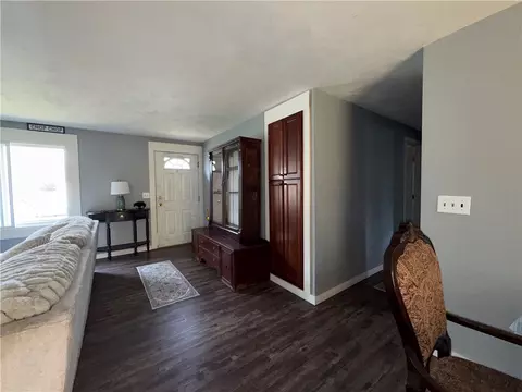 Entry Way - 24 Johnson Ave, Warwick, RI 02886 photo 1 of 3
